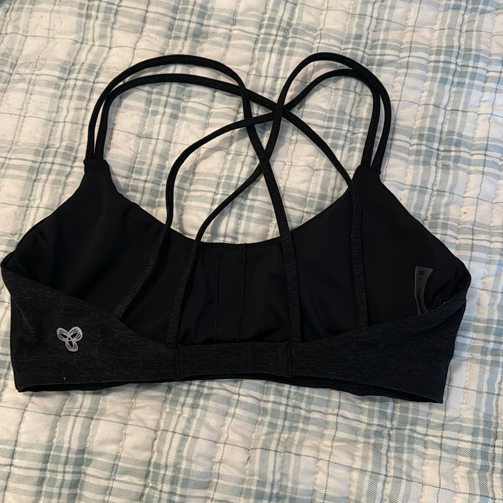 ARITZIA TNA ACTION SPORTS BRA IN BLACK SIZE SMALL
